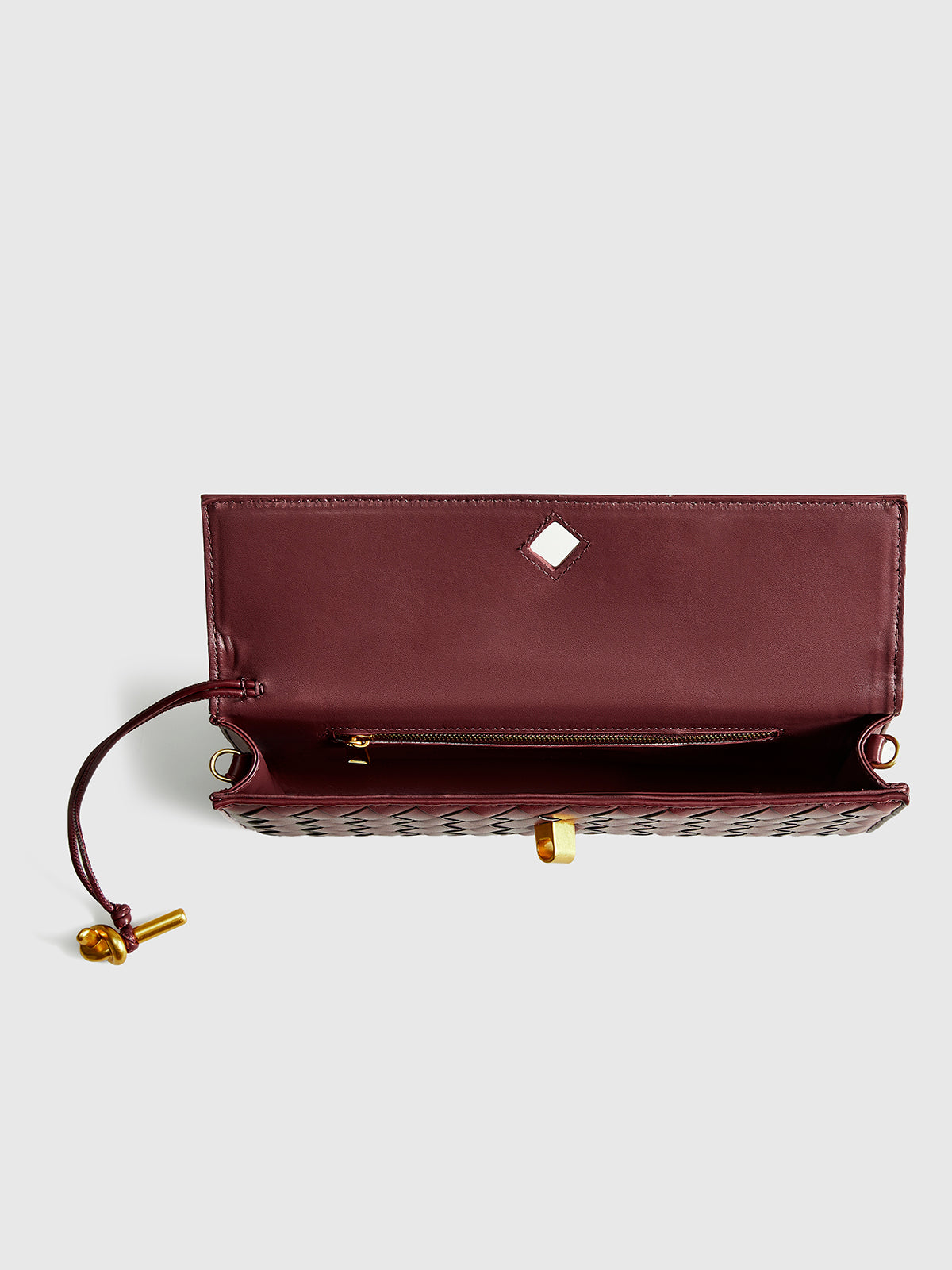 Woven Flap Clutch & Shoulder Bag – Stylish and Versatile Design