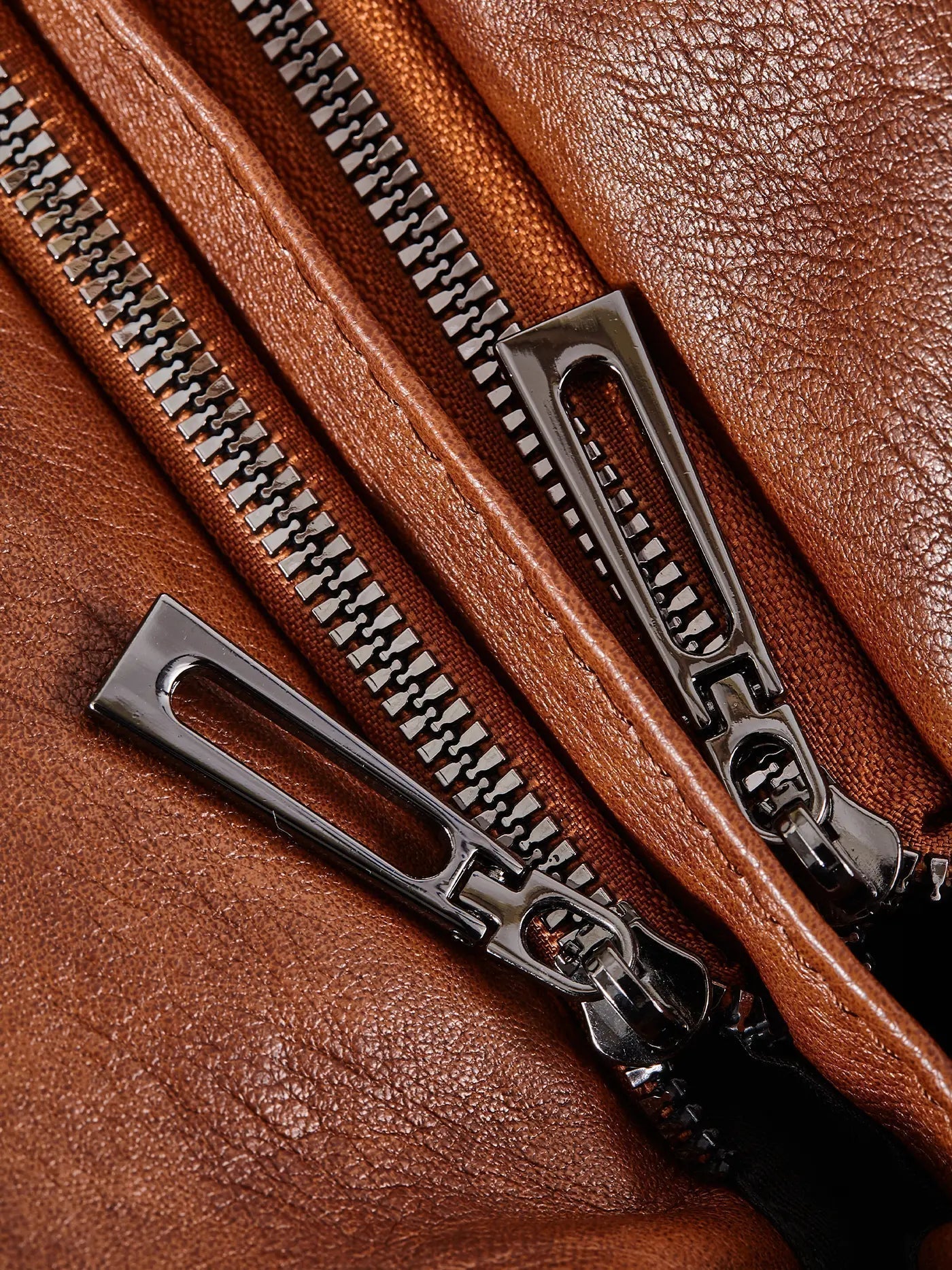 Classic Shoulder Bag with Adjustable Strap and Multiple Compartments