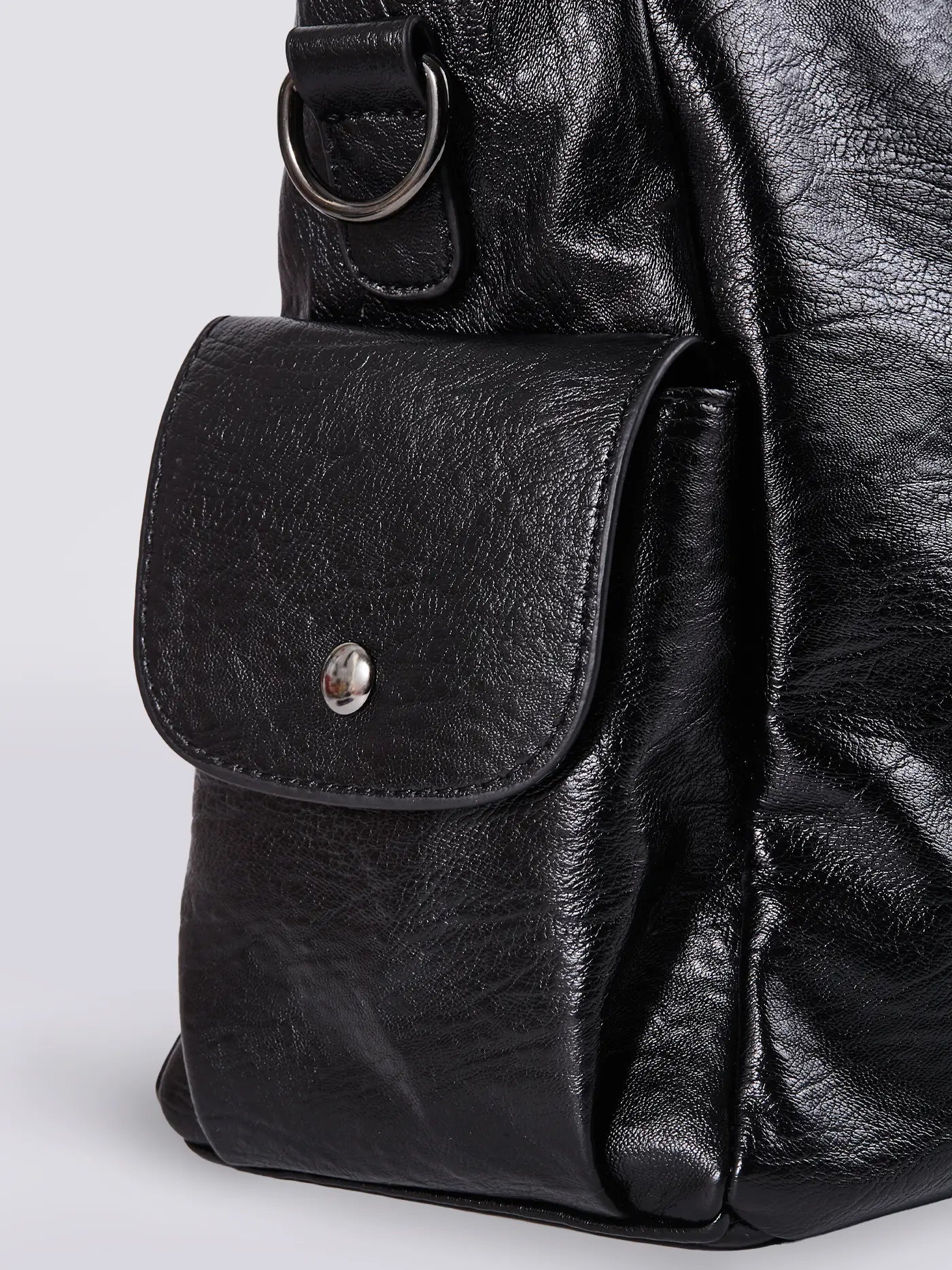 Classic Shoulder Bag with Adjustable Strap and Multiple Compartments