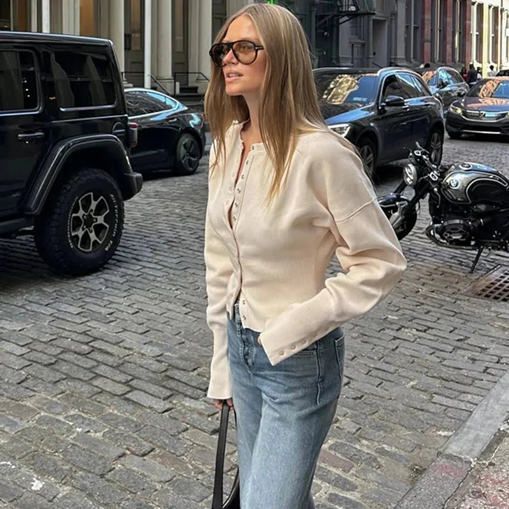 Elegant Button-Up Knit Cardigan with Round Neck