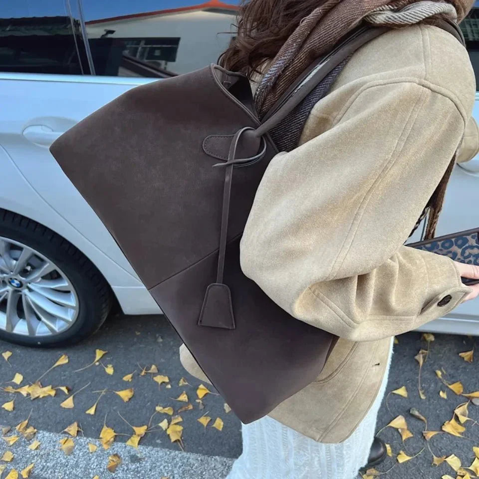 Spacious Vintage Shoulder Bag
