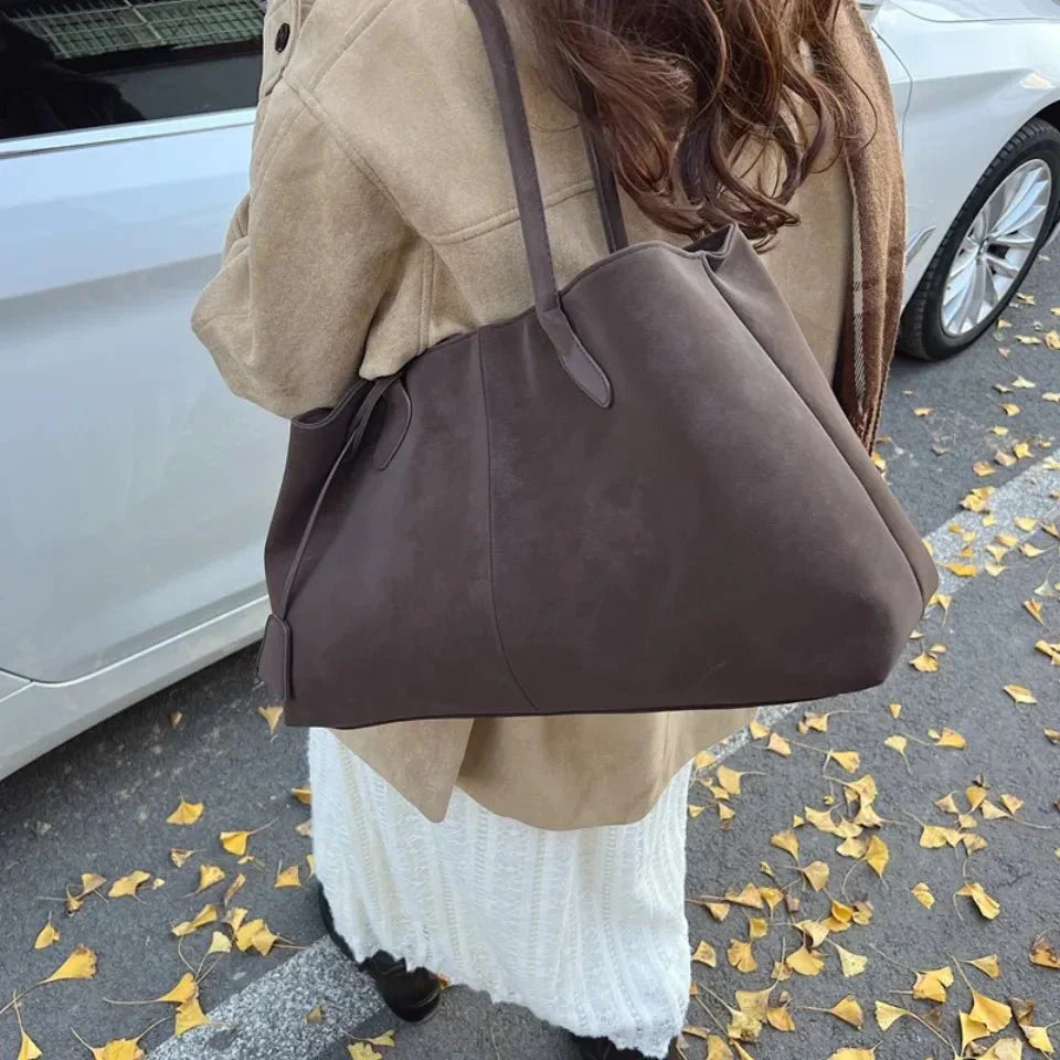 Spacious Vintage Shoulder Bag