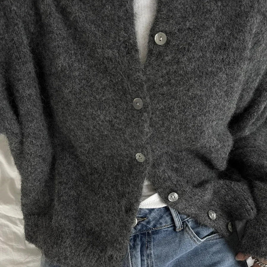 Vintage Knit Button Cardigan – Timeless Casual Layer
